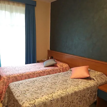 호텔 Garden 3*